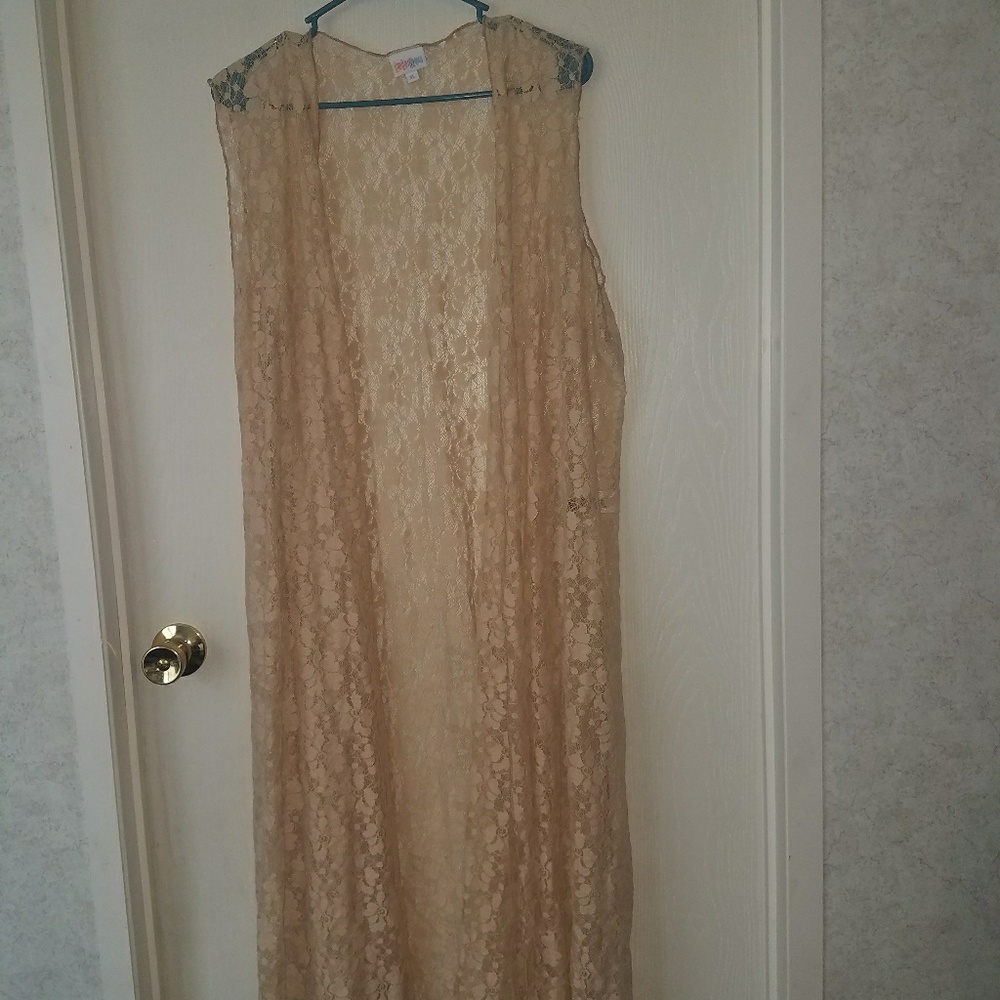 Lularoe Cream Lace Joy